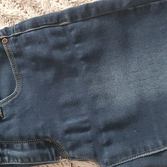 Soft Low Rise Curvy Jegging Butt Curving Jeans Dark Blue- Small - Picture 8 of 8